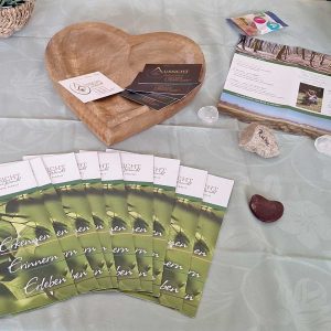 Meine Flyer und Visitenkarten am Ausstellungstisch